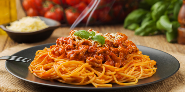 Receta de Tallarines Rojos Peruano